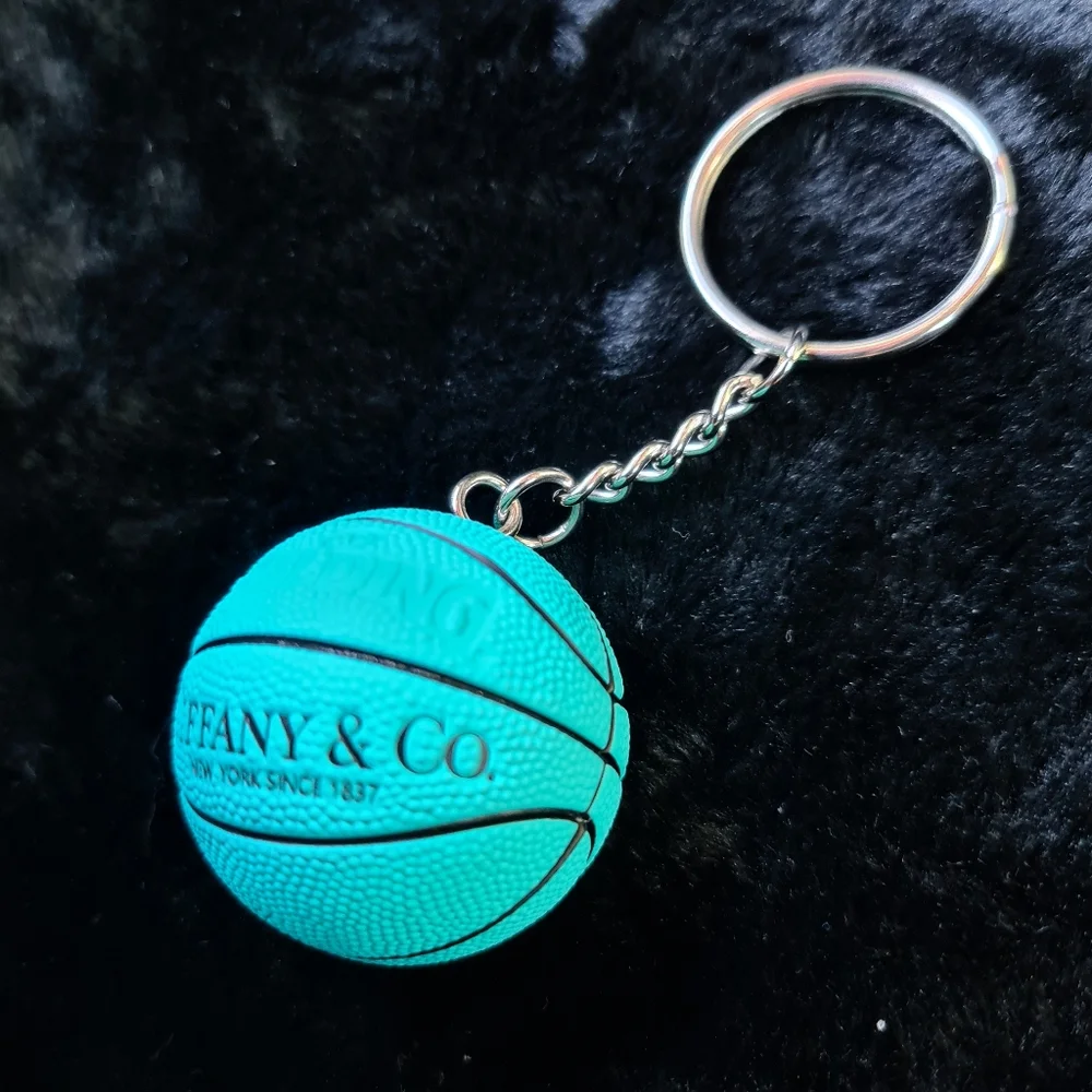Tiffany & Co Spalding keyring 🩷 - Picture 4 of 7